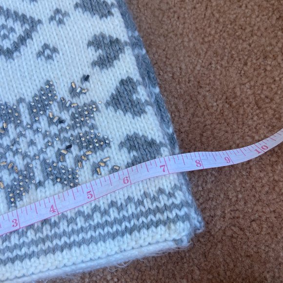 cute winter pattern scarf - Picture 4 of 4